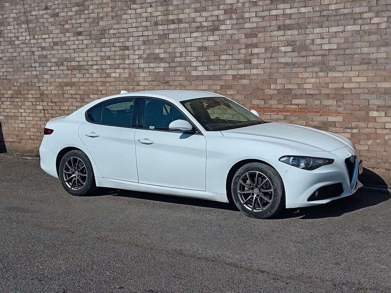 A 2020 ALFA ROMEO GIULIA 2.2 TD Super Saloon 4dr Diesel Auto Euro 6 (s/s) (160 ps) A 2020 ALFA ROMEO GIULIA 2.2 TD Super Saloon 4dr Diesel Auto Euro 6 (s/s) (160 ps)