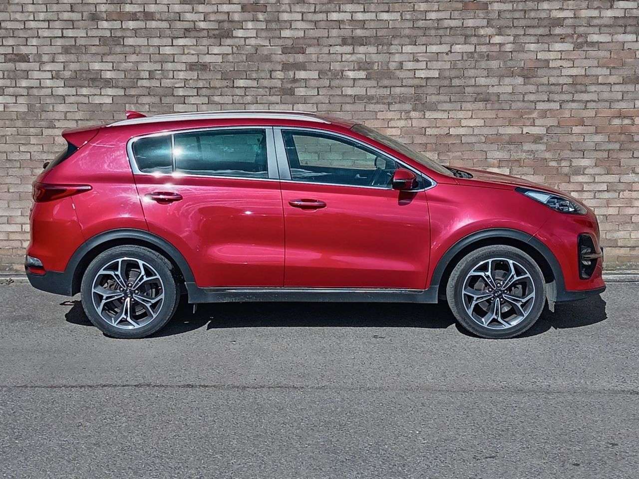 A 2020 KIA SPORTAGE 1.6 CRDi EcoDynamics+ GT-Line SUV 5dr Diesel Hybrid DCT Euro 6 (s/s) (134 b A 2020 KIA SPORTAGE 1.6 CRDi EcoDynamics+ GT-Line SUV 5dr Diesel Hybrid DCT Euro 6 (s/s) (134 b