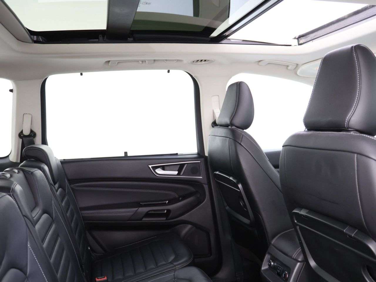 A 2019 FORD GALAXY 2.0 EcoBlue Titanium X MPV 5dr Diesel Auto Euro 6 (s/s) (190 ps) A 2019 FORD GALAXY 2.0 EcoBlue Titanium X MPV 5dr Diesel Auto Euro 6 (s/s) (190 ps)