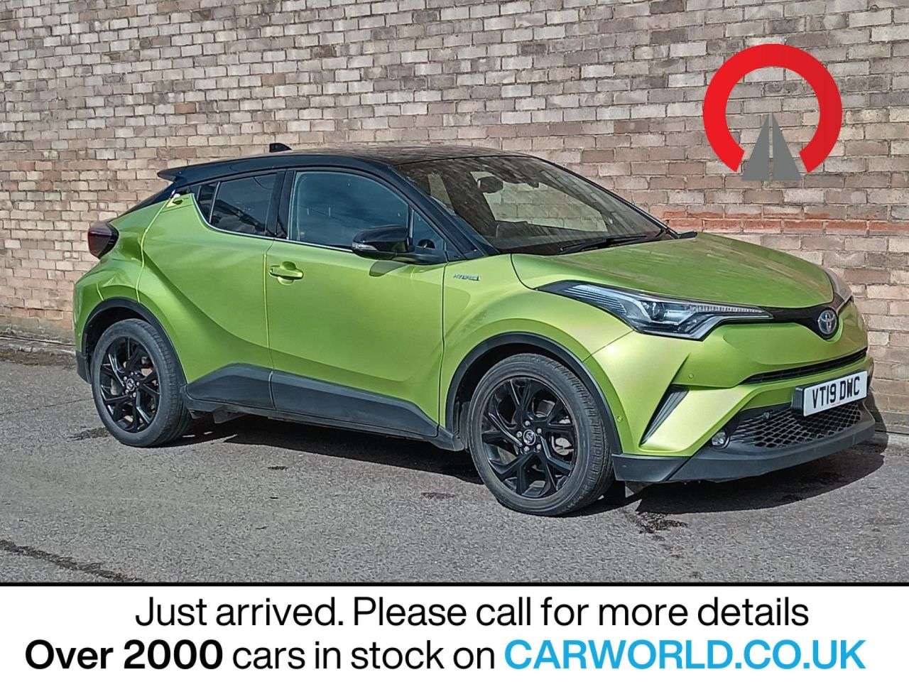 A 2019 TOYOTA C-HR 1.8 VVT-h Lime Edition SUV 5dr Petrol Hybrid CVT Euro 6 (s/s) (122 ps) A 2019 TOYOTA C-HR 1.8 VVT-h Lime Edition SUV 5dr Petrol Hybrid CVT Euro 6 (s/s) (122 ps)