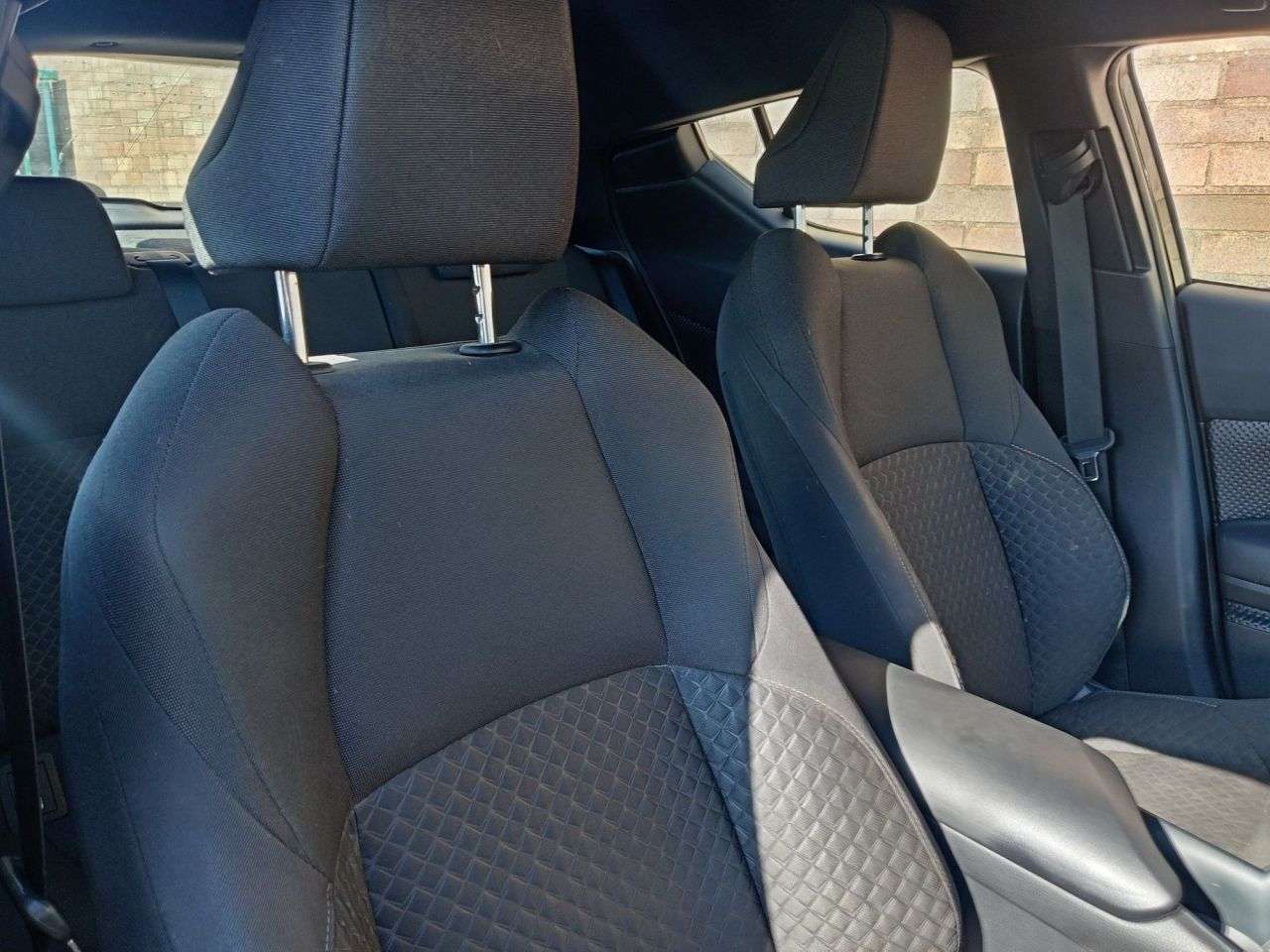 2023 TOYOTA C-HR 2023 TOYOTA C-HR