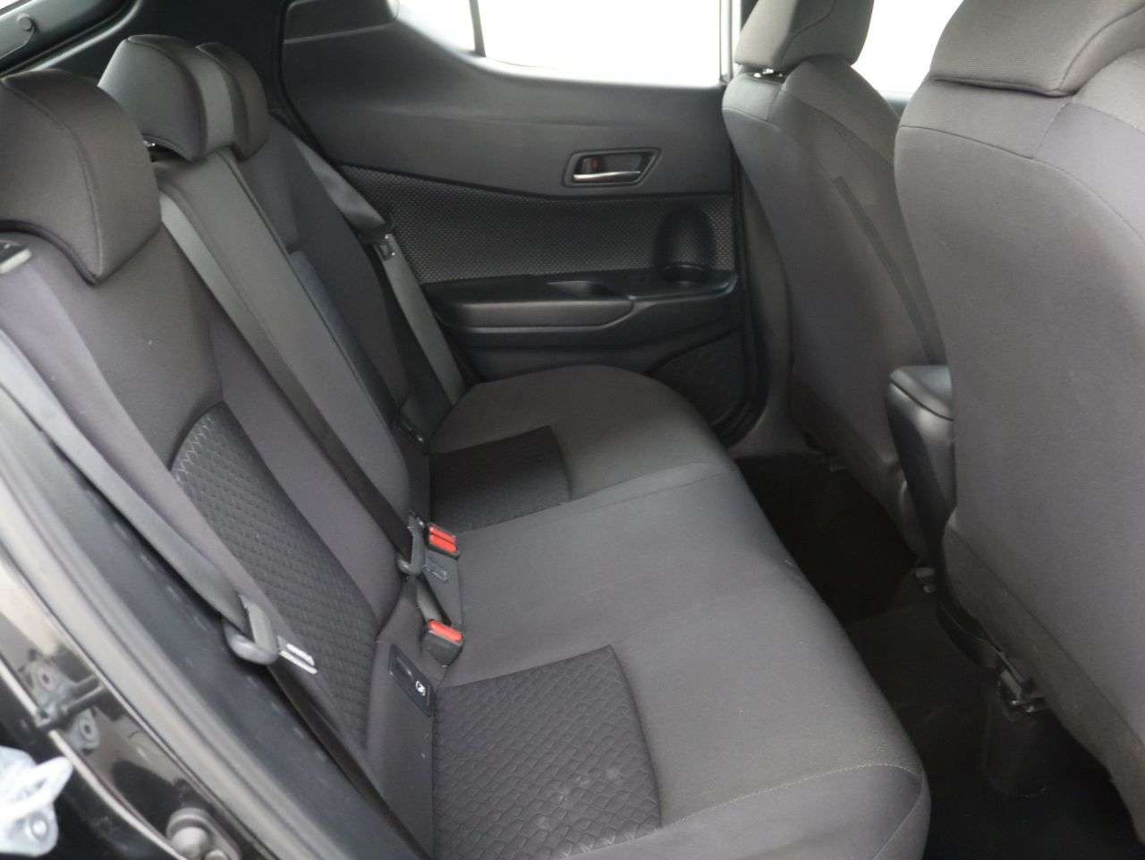 2023 TOYOTA C-HR 2023 TOYOTA C-HR