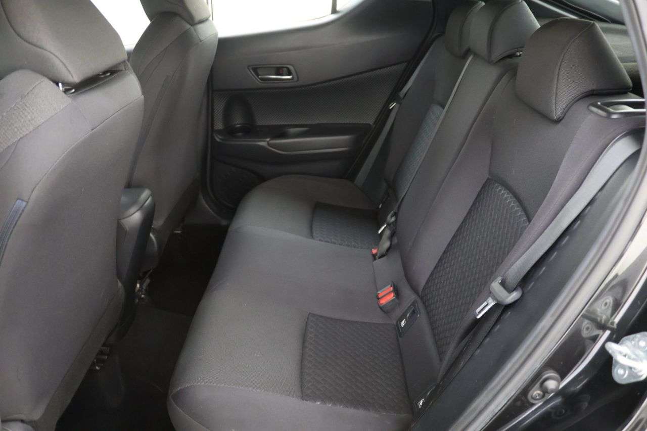 2023 TOYOTA C-HR 2023 TOYOTA C-HR