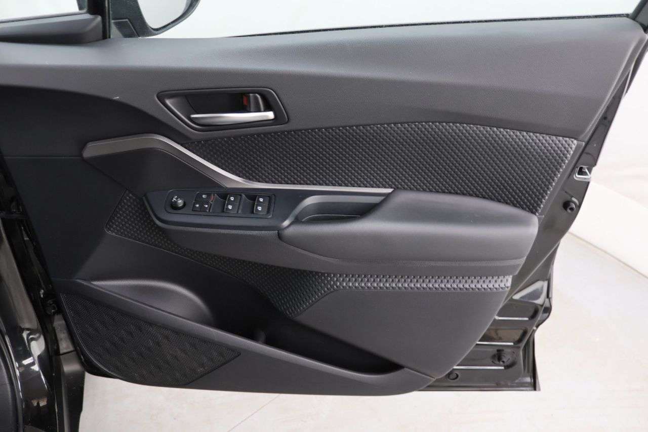2023 TOYOTA C-HR 2023 TOYOTA C-HR