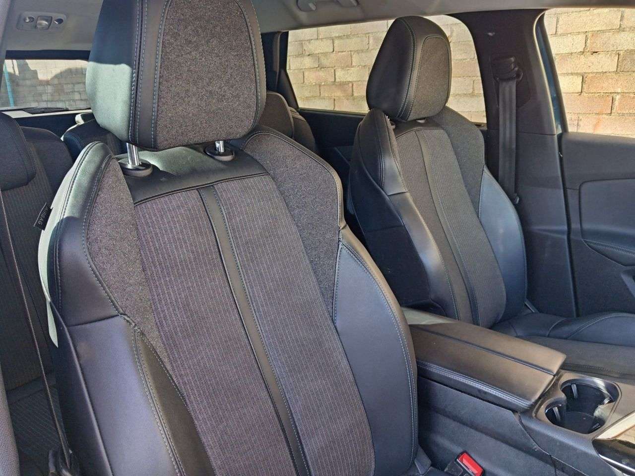 2021 PEUGEOT 5008 2021 PEUGEOT 5008