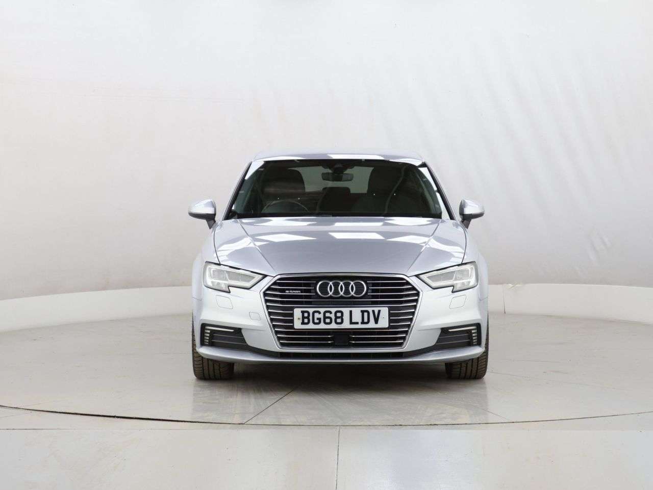 A 2018 AUDI A3 1.4 TFSI e-tron Sportback 5dr Petrol Plug-in Hybrid e-S Tronic Euro 6 8.8kW A 2018 AUDI A3 1.4 TFSI e-tron Sportback 5dr Petrol Plug-in Hybrid e-S Tronic Euro 6 8.8kW