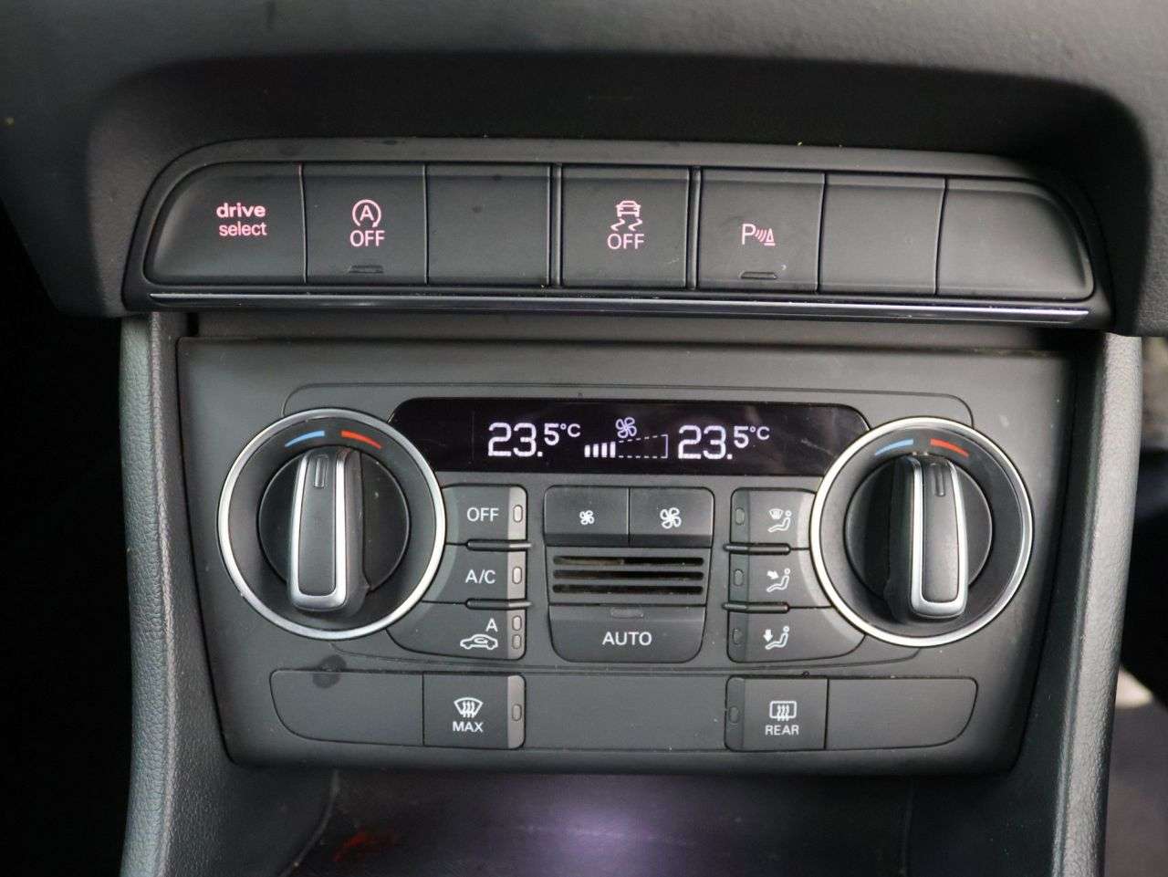 2018 AUDI Q3 2018 AUDI Q3