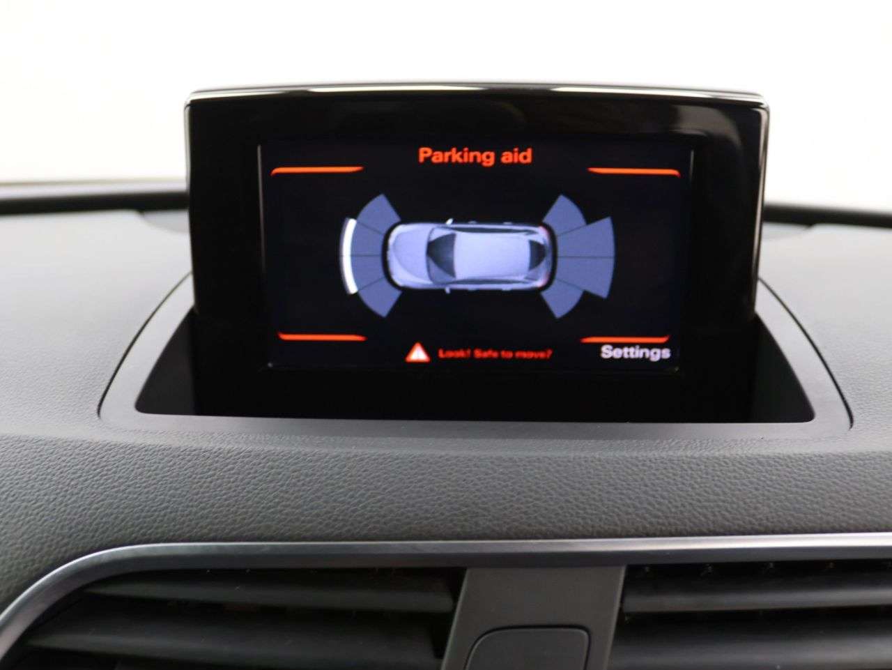 2018 AUDI Q3 2018 AUDI Q3