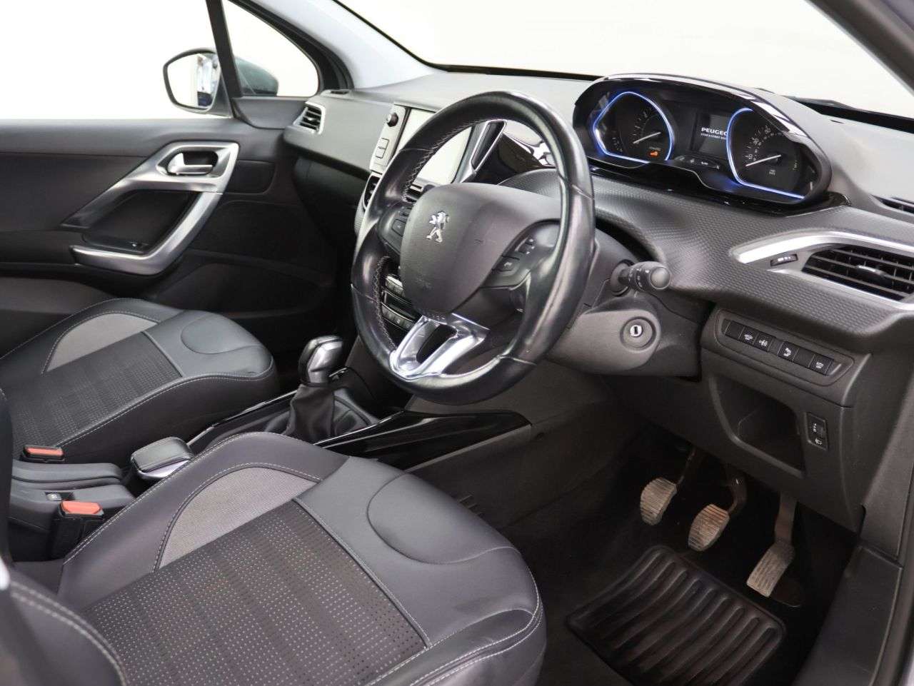 2019 PEUGEOT 2008 2019 PEUGEOT 2008