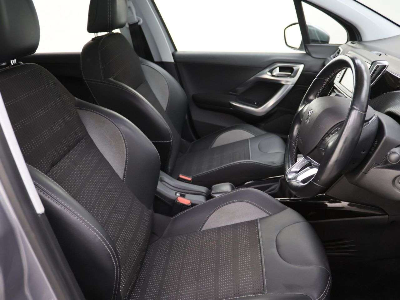 2019 PEUGEOT 2008 2019 PEUGEOT 2008