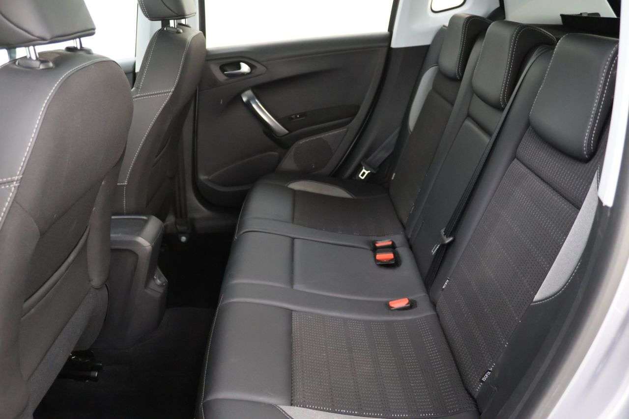 2019 PEUGEOT 2008 2019 PEUGEOT 2008
