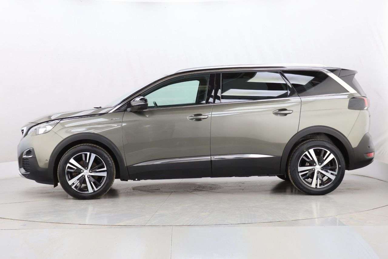 2018 PEUGEOT 5008 2018 PEUGEOT 5008