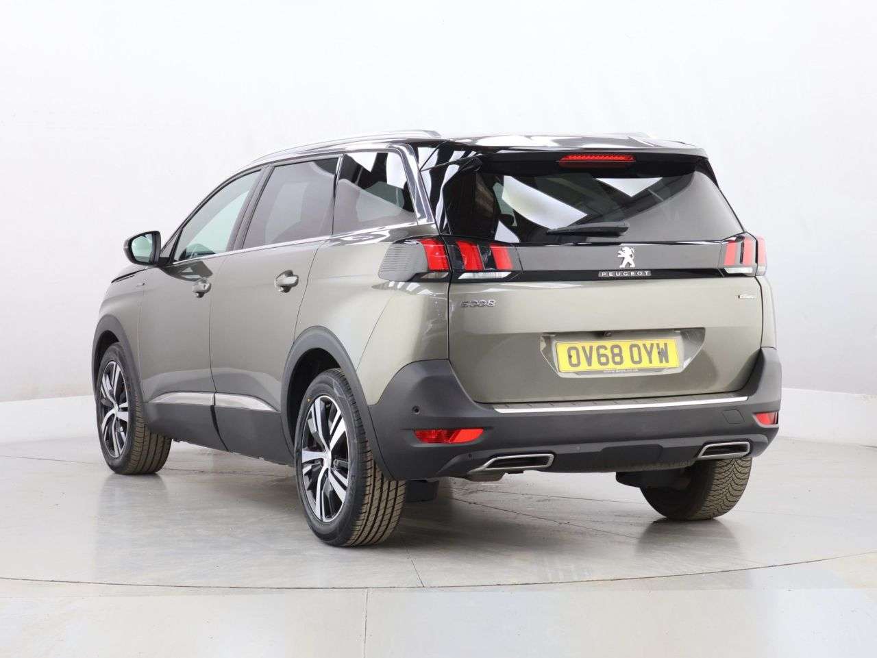 2018 PEUGEOT 5008 2018 PEUGEOT 5008