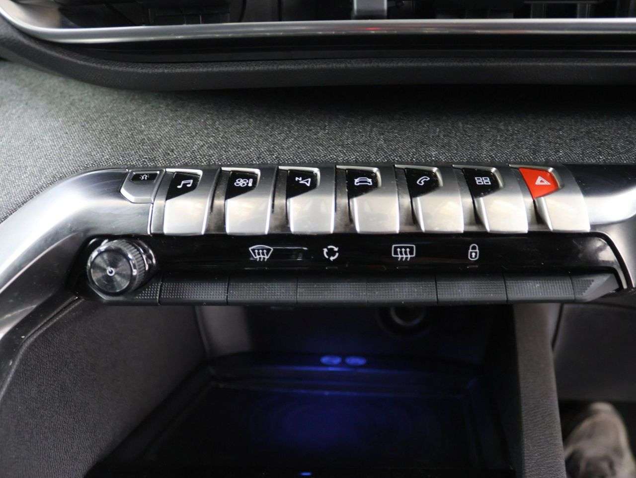 2018 PEUGEOT 5008 2018 PEUGEOT 5008