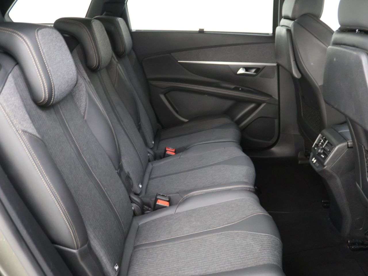 2018 PEUGEOT 5008 2018 PEUGEOT 5008
