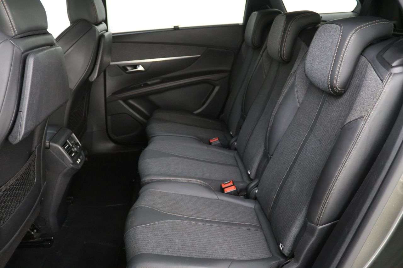 2018 PEUGEOT 5008 2018 PEUGEOT 5008