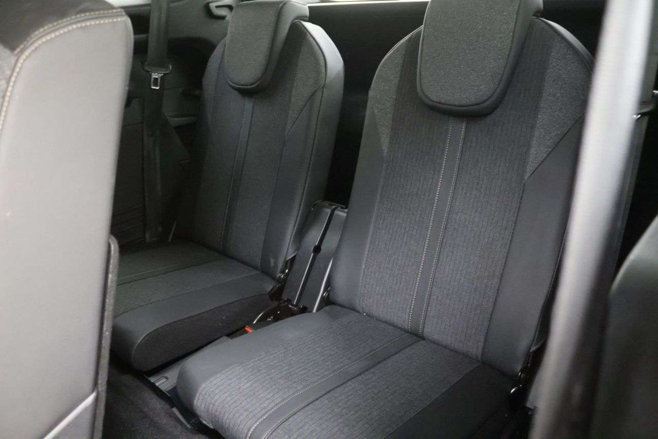 2018 PEUGEOT 5008 2018 PEUGEOT 5008