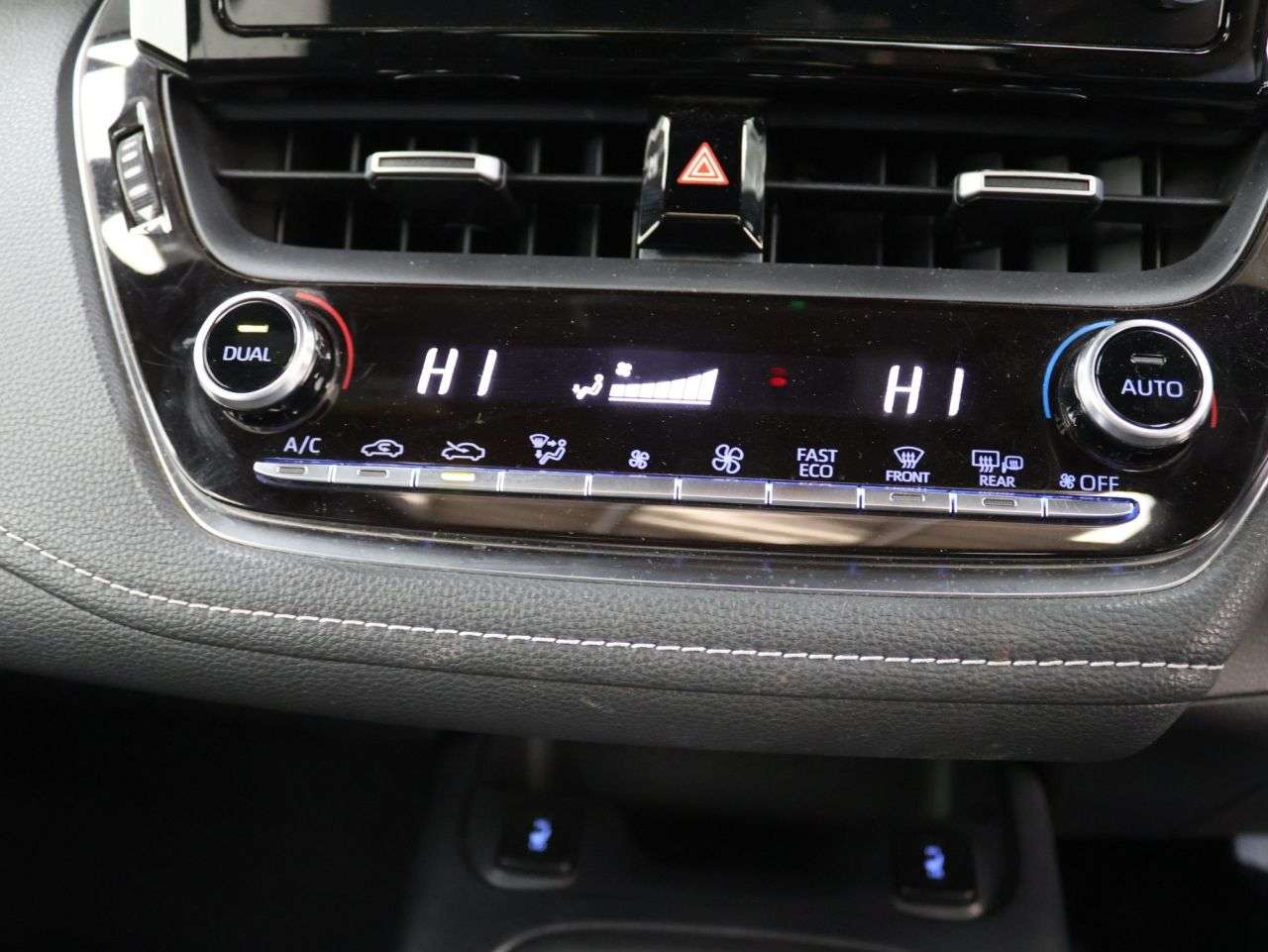 2019 TOYOTA COROLLA 2019 TOYOTA COROLLA