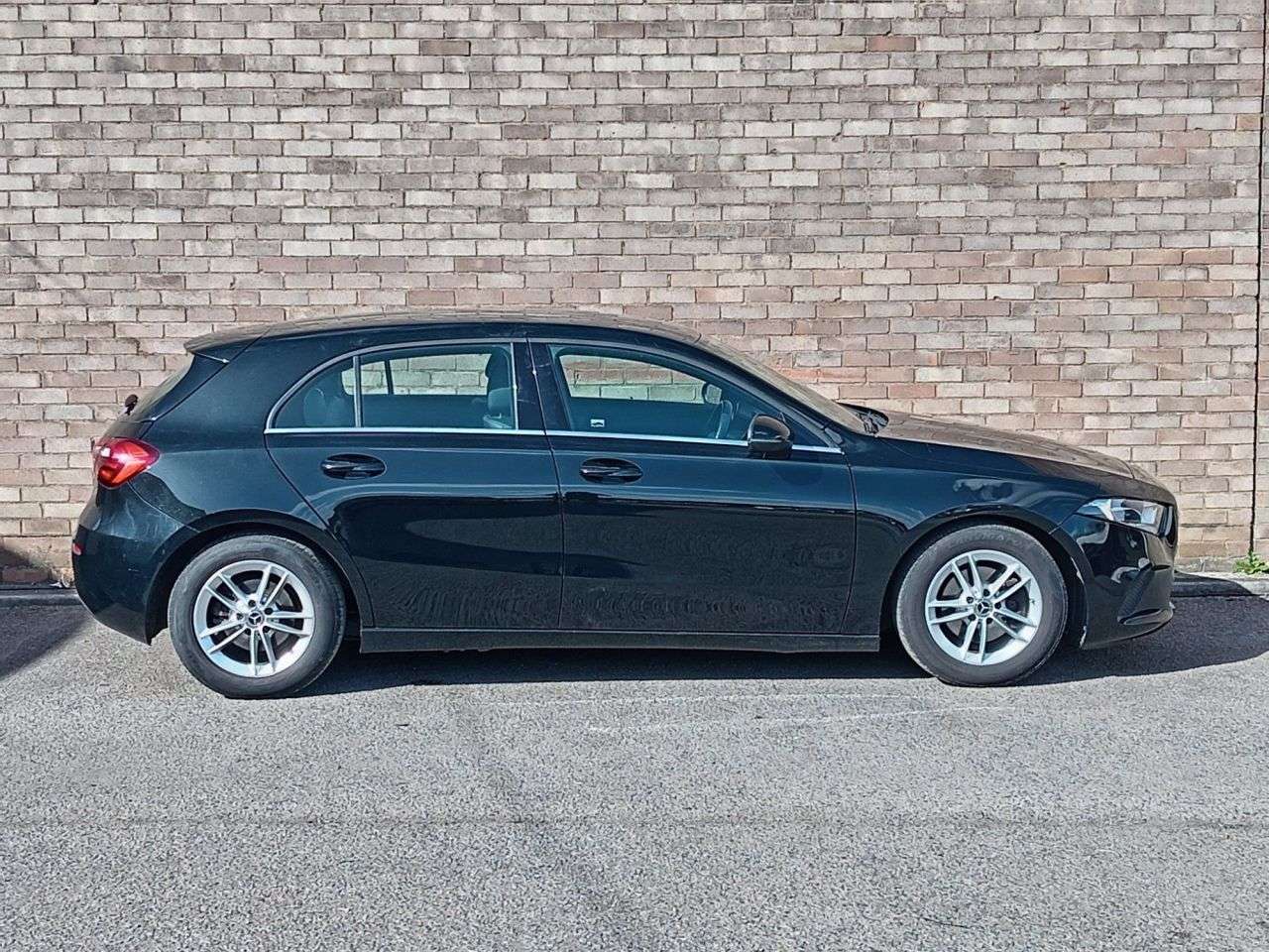 A 2019 MERCEDES-BENZ A CLASS 1.3 A180 SE Hatchback 5dr Petrol Manual Euro 6 (s/s) (136 ps) A 2019 MERCEDES-BENZ A CLASS 1.3 A180 SE Hatchback 5dr Petrol Manual Euro 6 (s/s) (136 ps)