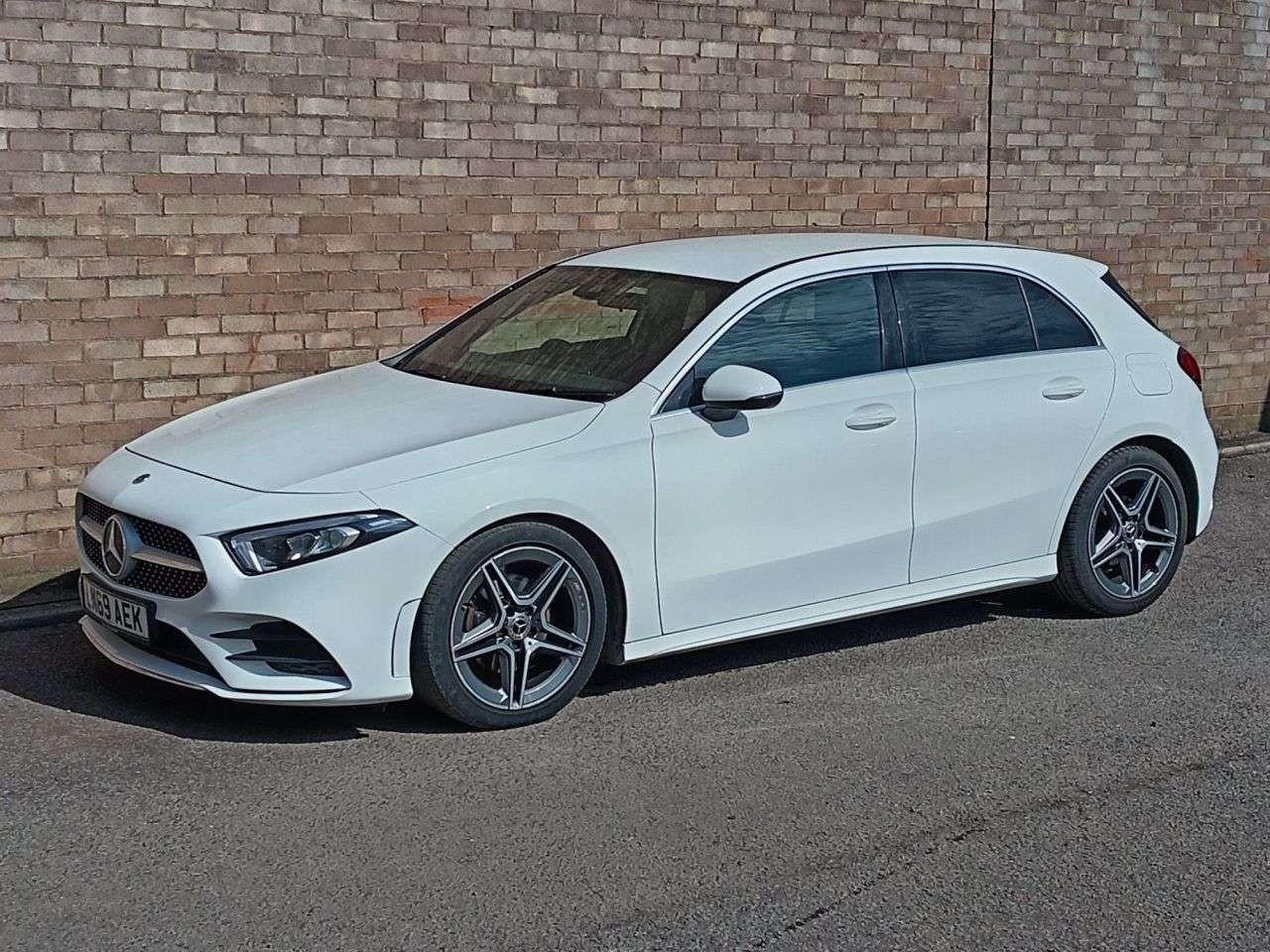 A 2019 MERCEDES-BENZ A CLASS 2.0 A200d AMG Line Hatchback 5dr Diesel 8G-DCT Euro 6 (s/s) (150 ps) A 2019 MERCEDES-BENZ A CLASS 2.0 A200d AMG Line Hatchback 5dr Diesel 8G-DCT Euro 6 (s/s) (150 ps)