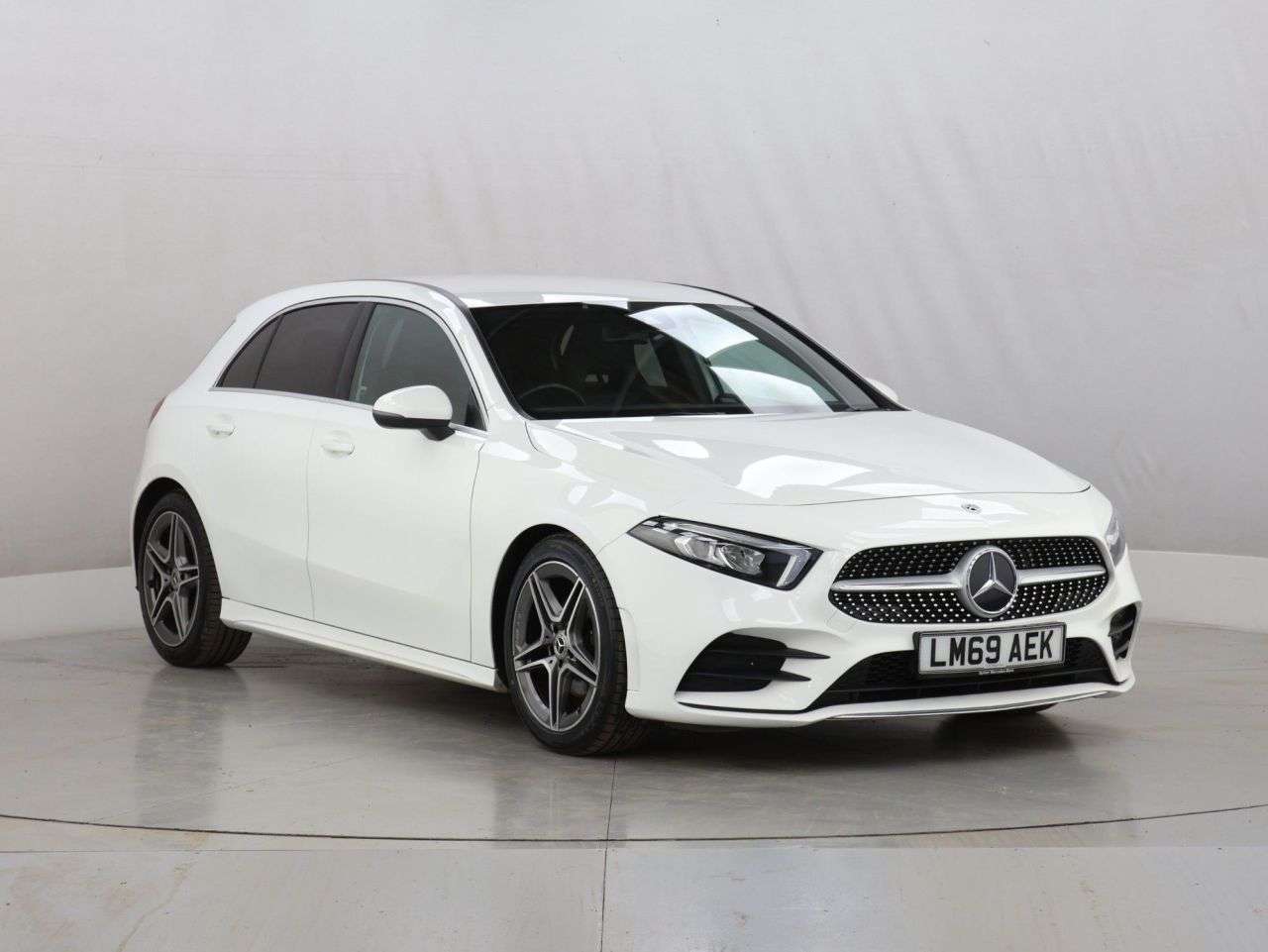 A 2019 MERCEDES-BENZ A CLASS 2.0 A200d AMG Line Hatchback 5dr Diesel 8G-DCT Euro 6 (s/s) (150 ps) A 2019 MERCEDES-BENZ A CLASS 2.0 A200d AMG Line Hatchback 5dr Diesel 8G-DCT Euro 6 (s/s) (150 ps)