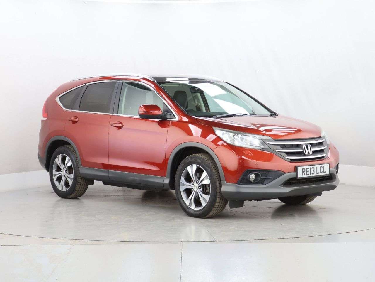 A 2013 HONDA CR-V 2.2 i-DTEC EX SUV 5dr Diesel Manual 4WD Euro 5 (s/s) (150 ps) A 2013 HONDA CR-V 2.2 i-DTEC EX SUV 5dr Diesel Manual 4WD Euro 5 (s/s) (150 ps)