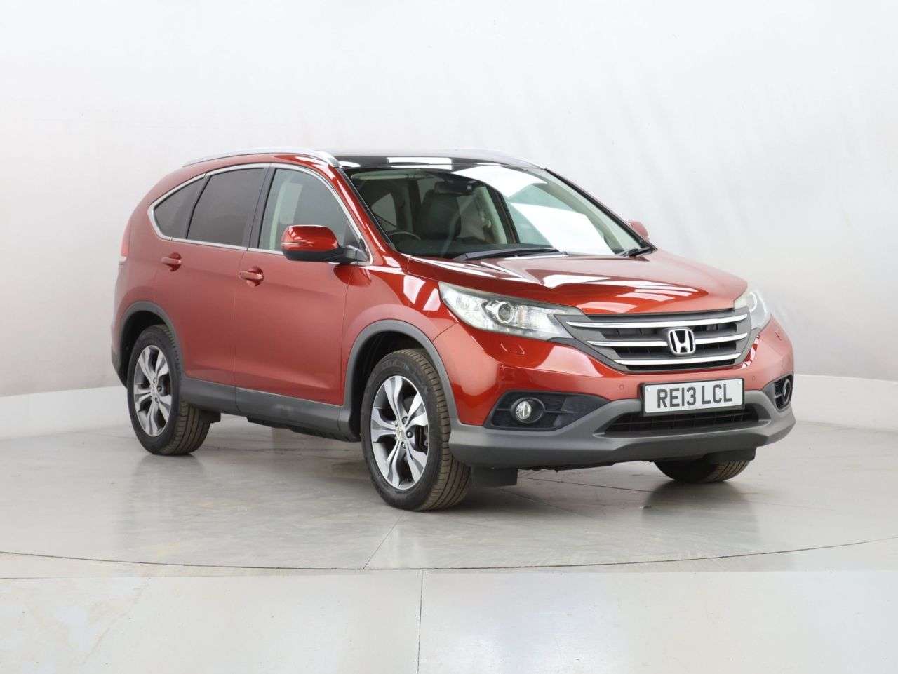 A 2013 HONDA CR-V 2.2 i-DTEC EX SUV 5dr Diesel Manual 4WD Euro 5 (s/s) (150 ps) A 2013 HONDA CR-V 2.2 i-DTEC EX SUV 5dr Diesel Manual 4WD Euro 5 (s/s) (150 ps)