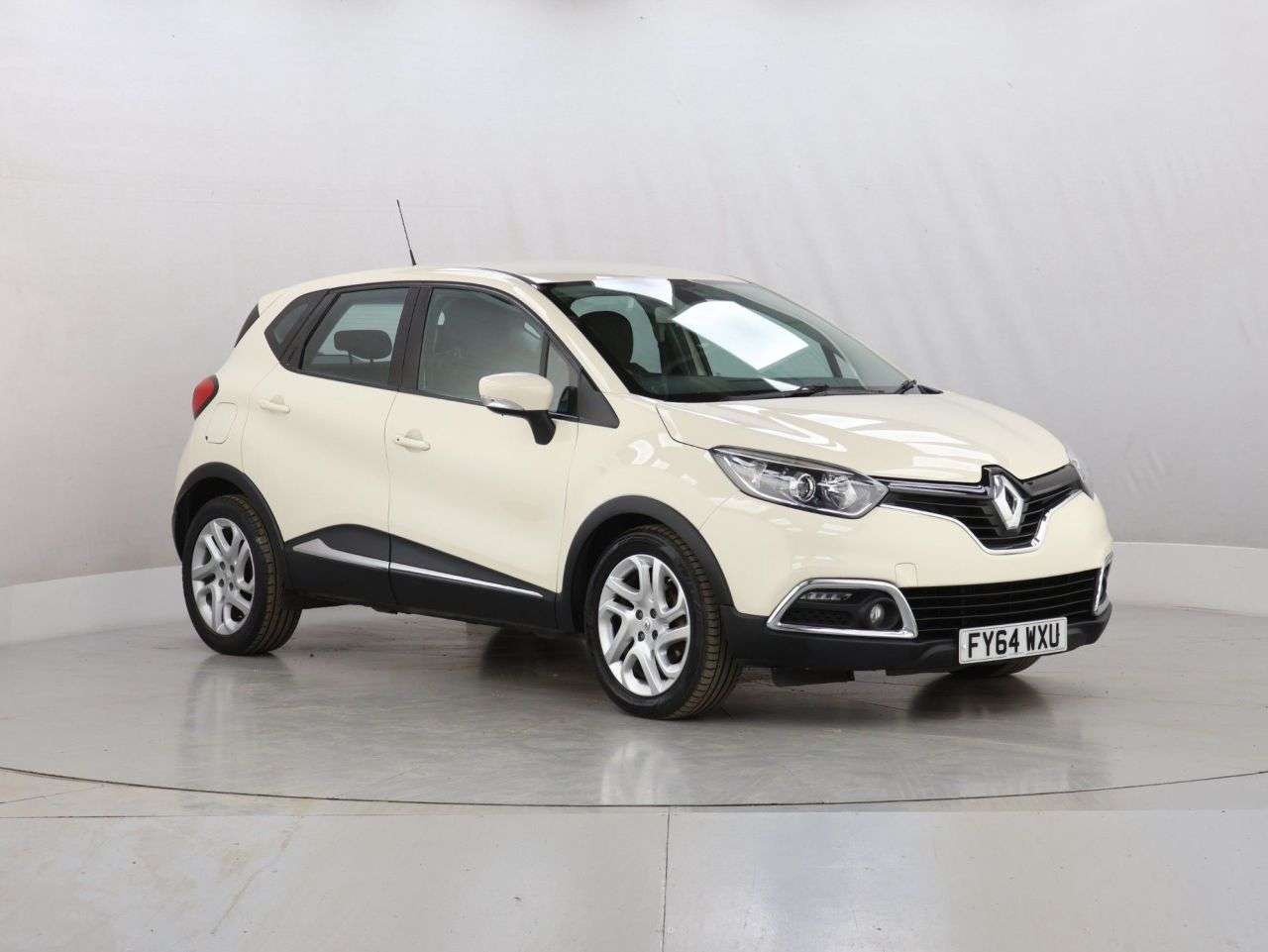 A 2014 RENAULT CAPTUR DYNAMIQUE MEDIANAV ENERGY DCI S/S A 2014 RENAULT CAPTUR DYNAMIQUE MEDIANAV ENERGY DCI S/S