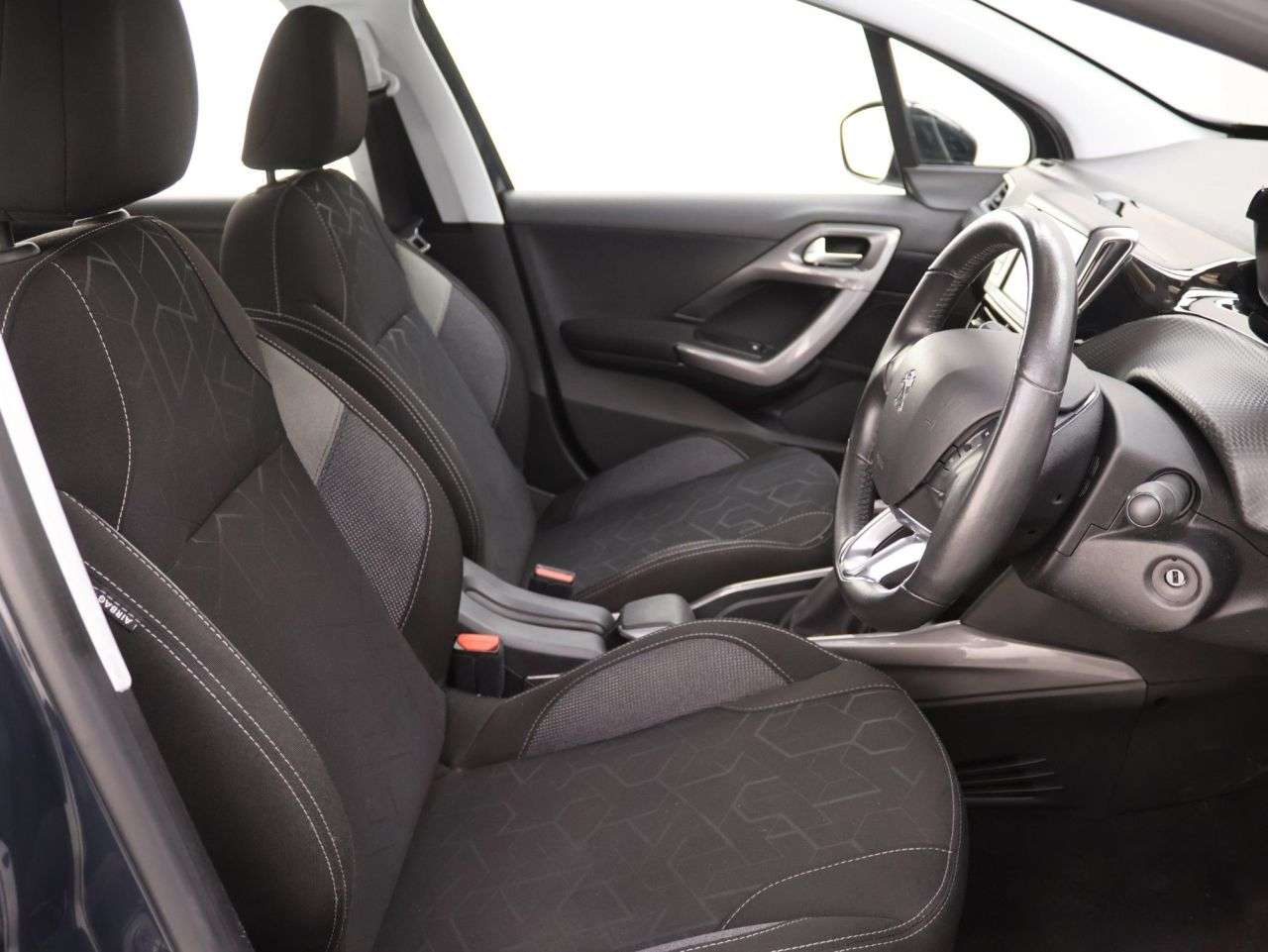 2018 PEUGEOT 2008 2018 PEUGEOT 2008