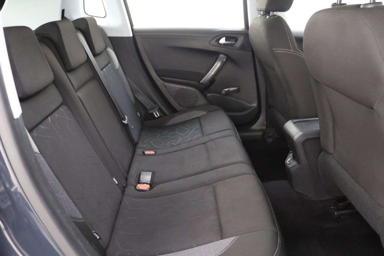 2018 PEUGEOT 2008 2018 PEUGEOT 2008