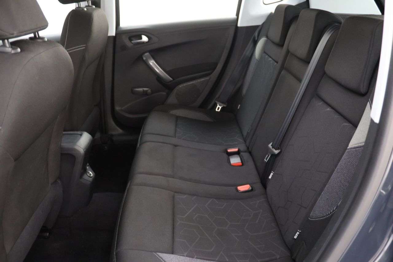 2018 PEUGEOT 2008 2018 PEUGEOT 2008