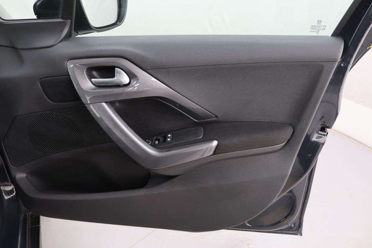 2018 PEUGEOT 2008 2018 PEUGEOT 2008