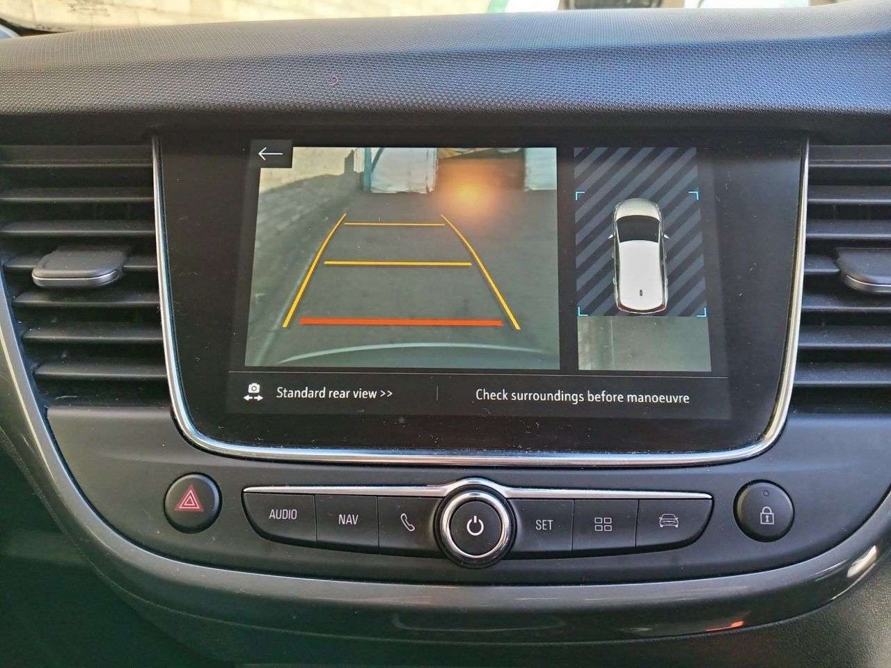 A 2021 VAUXHALL CROSSLAND 1.2 Elite Nav SUV 5dr Petrol Manual Euro 6 (s/s) (83 ps) A 2021 VAUXHALL CROSSLAND 1.2 Elite Nav SUV 5dr Petrol Manual Euro 6 (s/s) (83 ps)