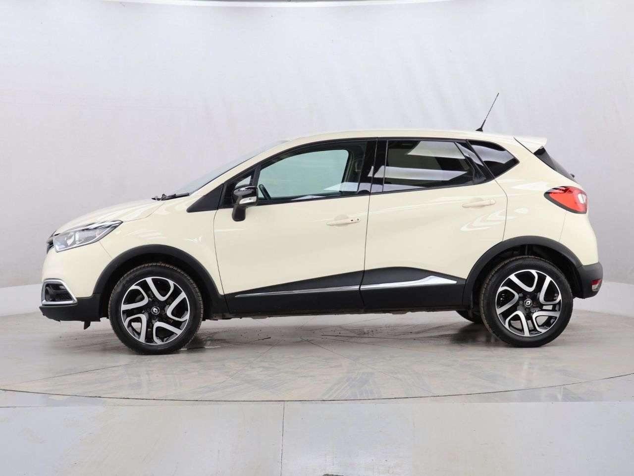 2017 RENAULT CAPTUR 2017 RENAULT CAPTUR