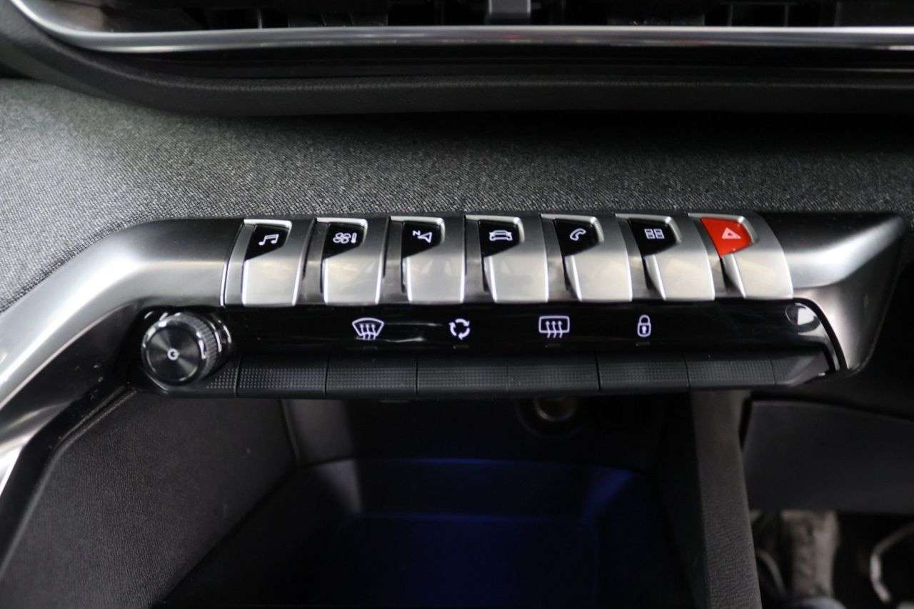 2021 PEUGEOT 3008 2021 PEUGEOT 3008