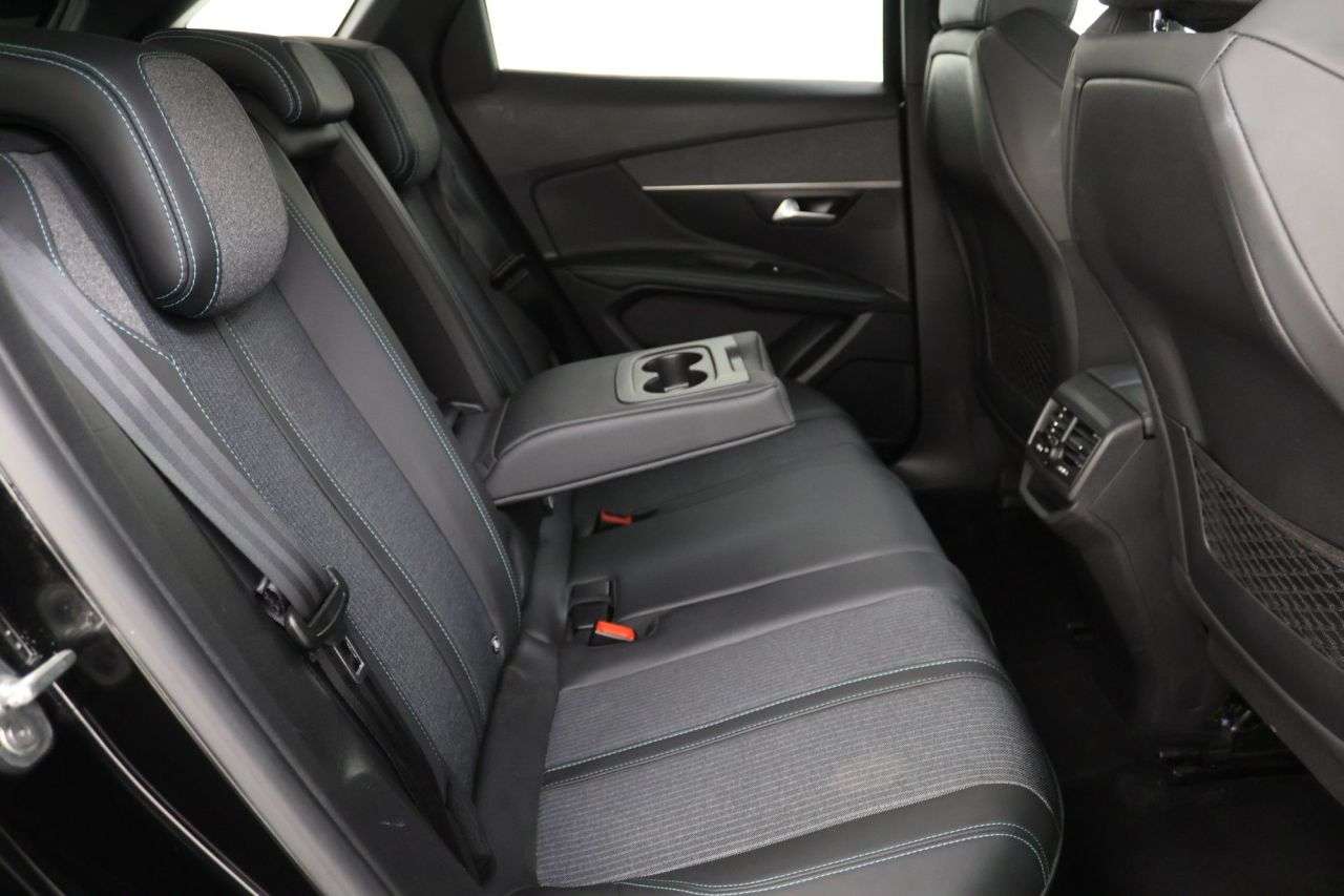 2021 PEUGEOT 3008 2021 PEUGEOT 3008