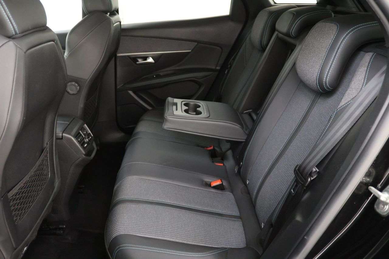 2021 PEUGEOT 3008 2021 PEUGEOT 3008