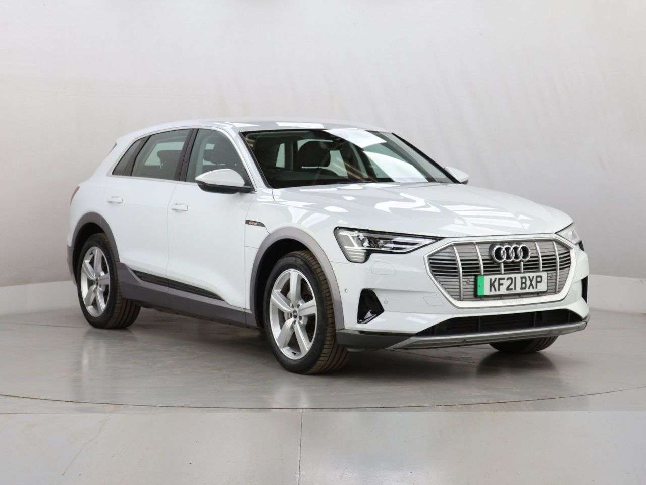 A 2021 AUDI E-TRON 50 Technik SUV 5dr Electric Auto quattro 71.2kWh (11kW Charger) (313 ps) A 2021 AUDI E-TRON 50 Technik SUV 5dr Electric Auto quattro 71.2kWh (11kW Charger) (313 ps)