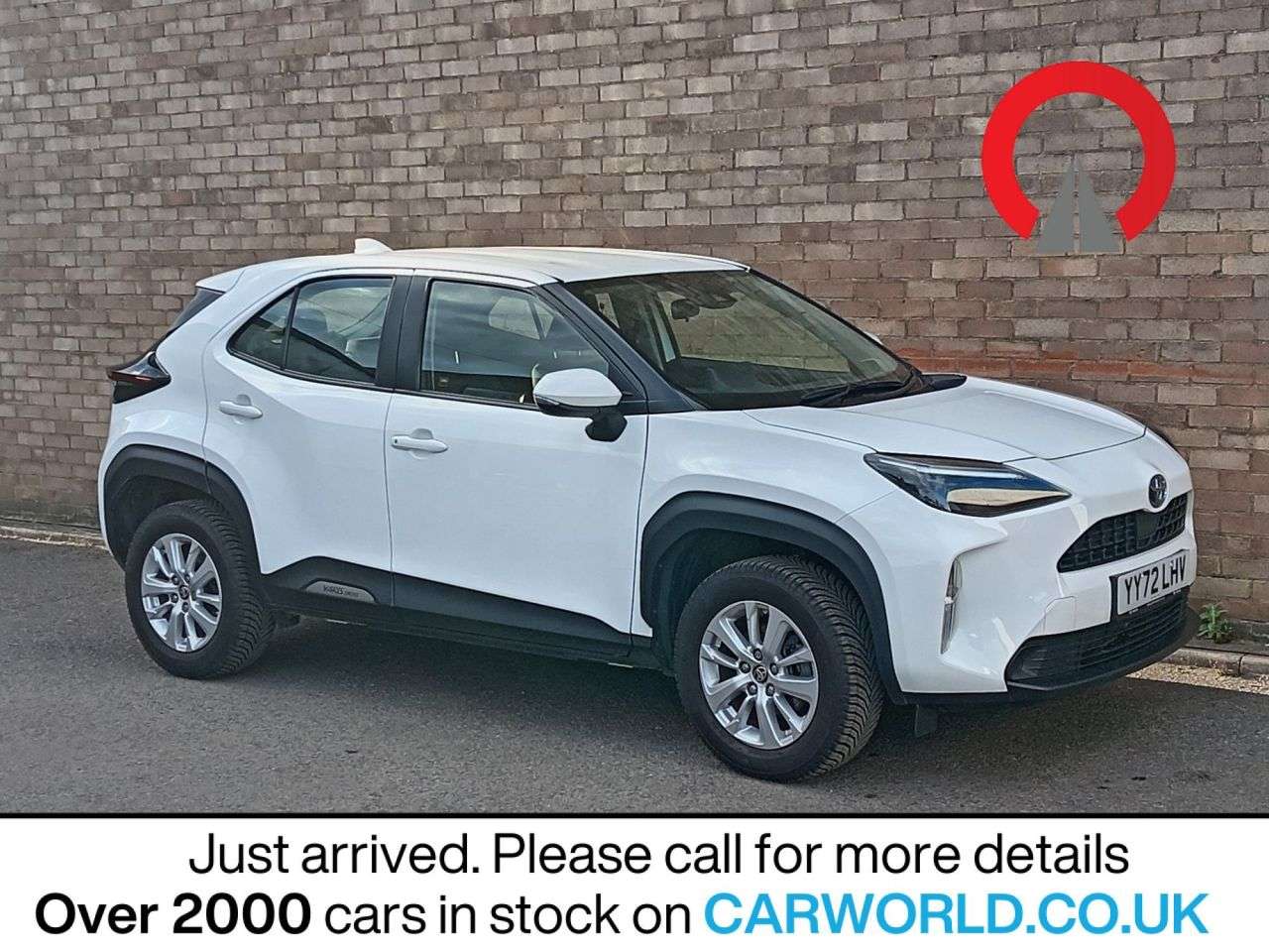 A 2022 TOYOTA YARIS CROSS 1.5 VVT-h Icon SUV 5dr Petrol Hybrid E-CVT Euro 6 (s/s) (116 ps) A 2022 TOYOTA YARIS CROSS 1.5 VVT-h Icon SUV 5dr Petrol Hybrid E-CVT Euro 6 (s/s) (116 ps)