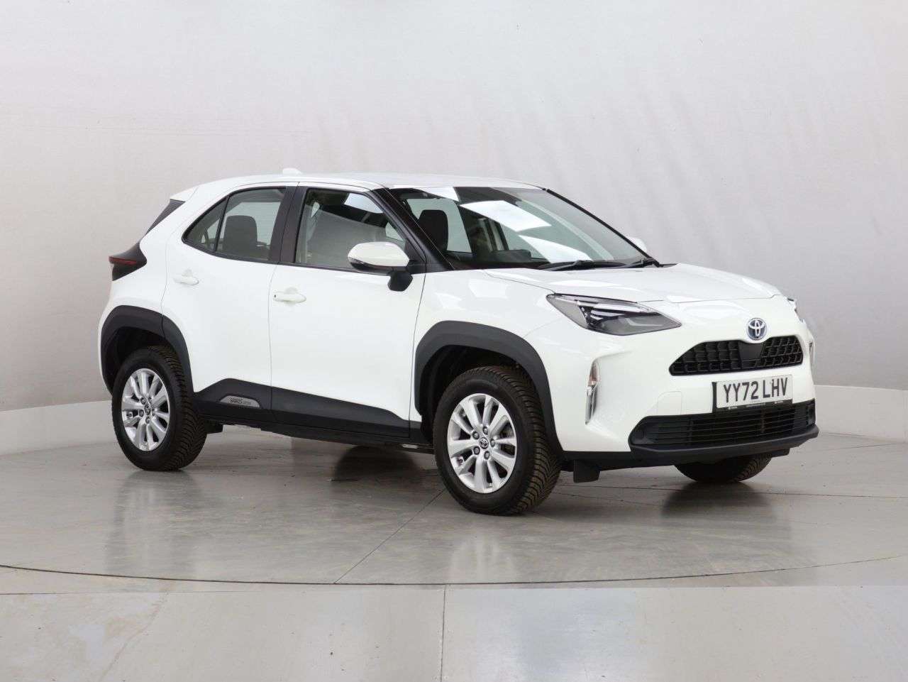 A 2022 TOYOTA YARIS CROSS 1.5 VVT-h Icon SUV 5dr Petrol Hybrid E-CVT Euro 6 (s/s) (116 ps) A 2022 TOYOTA YARIS CROSS 1.5 VVT-h Icon SUV 5dr Petrol Hybrid E-CVT Euro 6 (s/s) (116 ps)