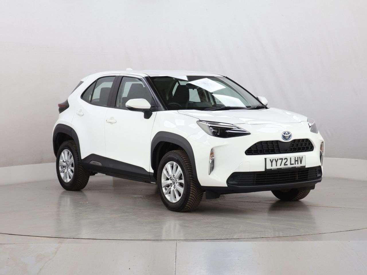 A 2022 TOYOTA YARIS CROSS 1.5 VVT-h Icon SUV 5dr Petrol Hybrid E-CVT Euro 6 (s/s) (116 ps) A 2022 TOYOTA YARIS CROSS 1.5 VVT-h Icon SUV 5dr Petrol Hybrid E-CVT Euro 6 (s/s) (116 ps)