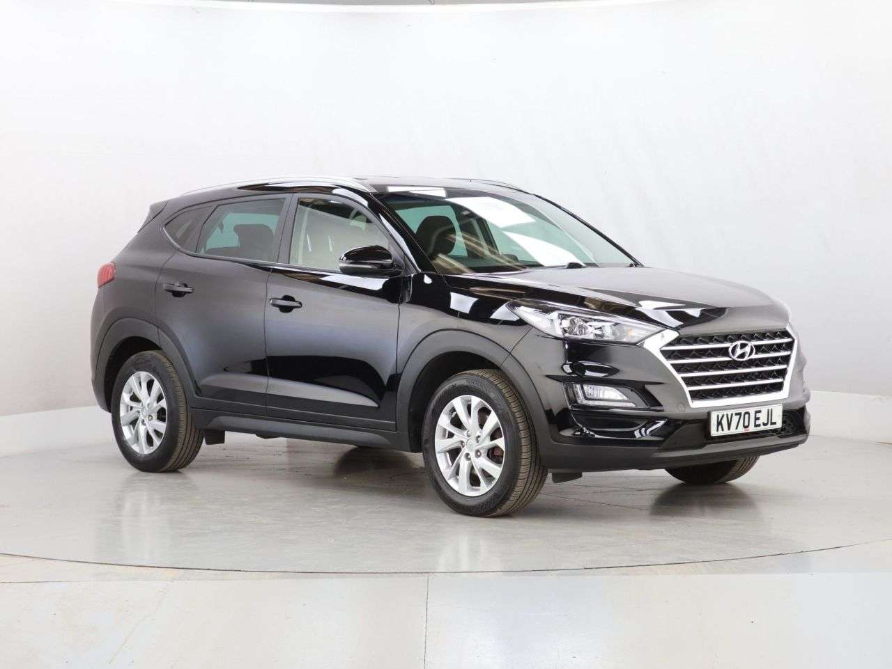 A 2020 HYUNDAI TUCSON 1.6 GDi SE Nav SUV 5dr Petrol Manual Euro 6 (s/s) (132 ps) A 2020 HYUNDAI TUCSON 1.6 GDi SE Nav SUV 5dr Petrol Manual Euro 6 (s/s) (132 ps)