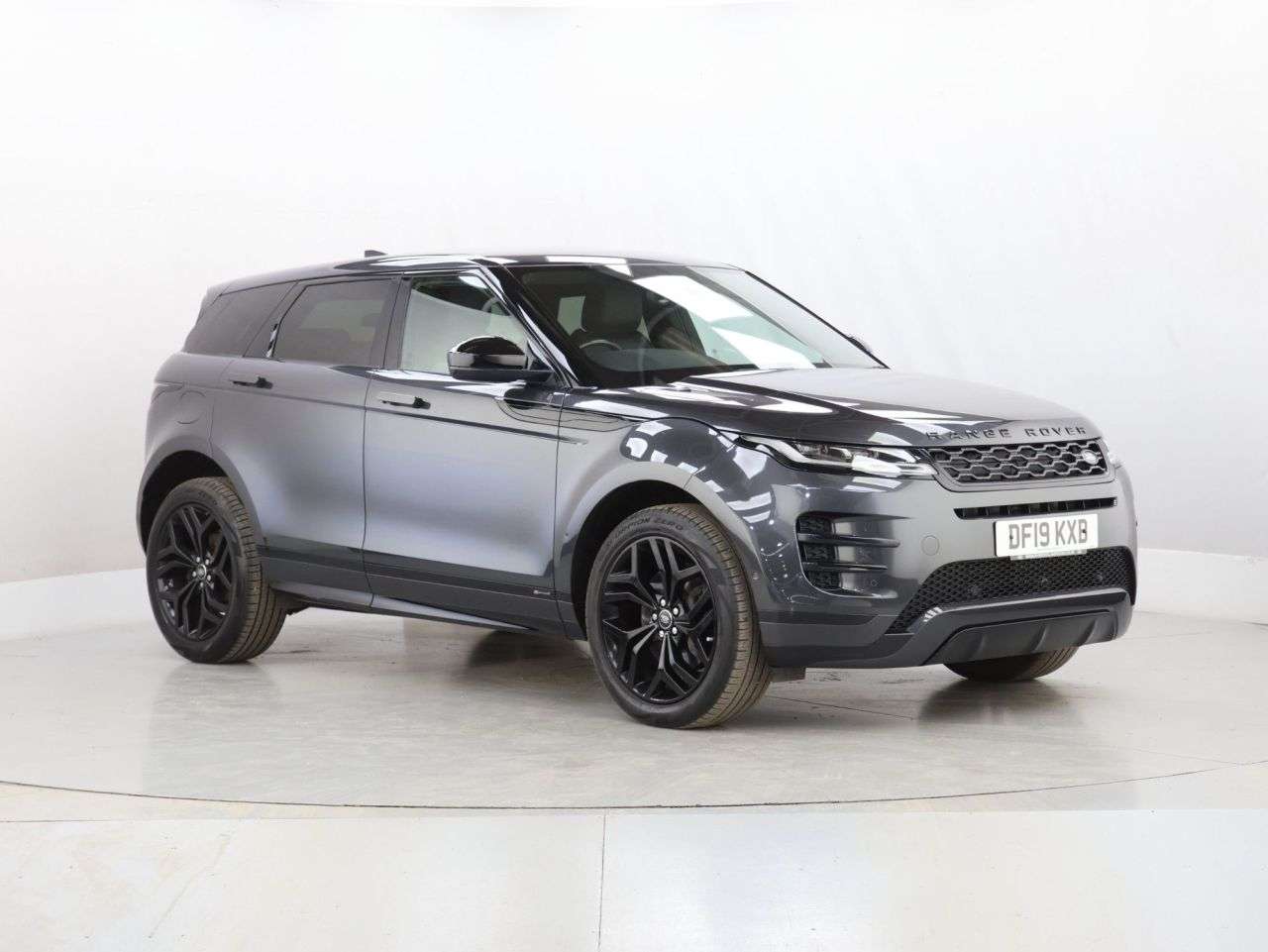 A 2019 LAND ROVER RANGE ROVER EVOQUE 2.0 D180 R-Dynamic SE SUV 5dr Diesel Auto 4WD Euro 6 (s/s) (180 ps) A 2019 LAND ROVER RANGE ROVER EVOQUE 2.0 D180 R-Dynamic SE SUV 5dr Diesel Auto 4WD Euro 6 (s/s) (180 ps)