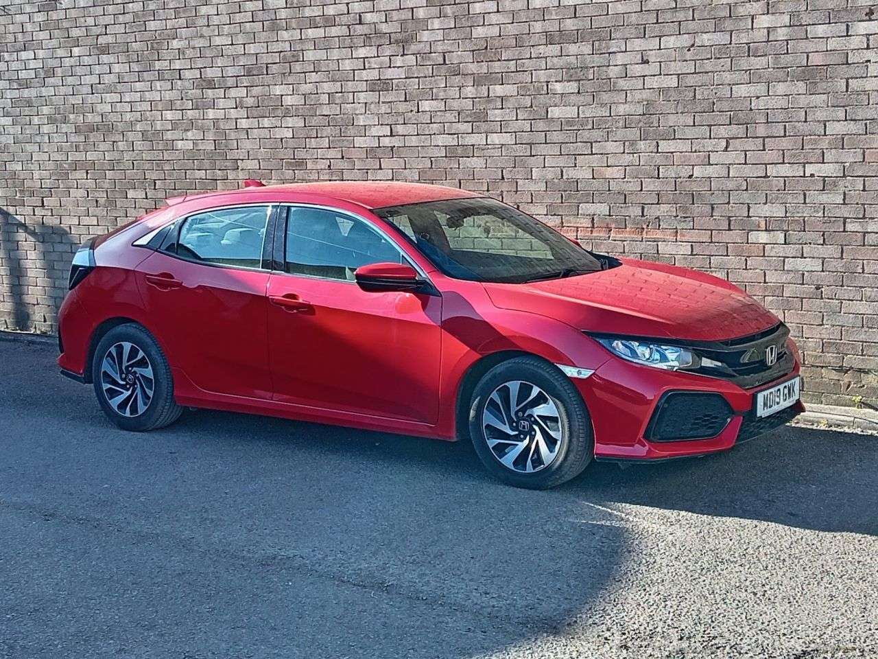 A 2019 HONDA CIVIC 1.0 VTEC Turbo SE Hatchback 5dr Petrol CVT Euro 6 (s/s) (126 ps) A 2019 HONDA CIVIC 1.0 VTEC Turbo SE Hatchback 5dr Petrol CVT Euro 6 (s/s) (126 ps)
