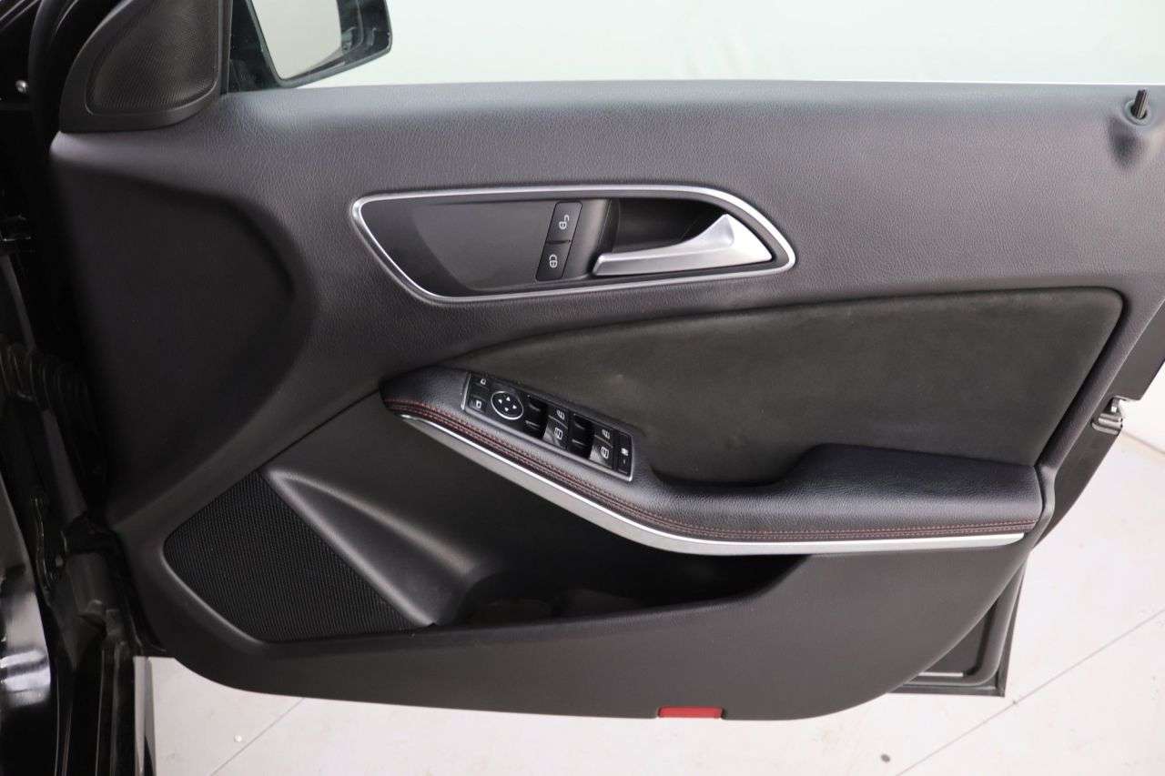 2018 MERCEDES-BENZ A CLASS 2018 MERCEDES-BENZ A CLASS