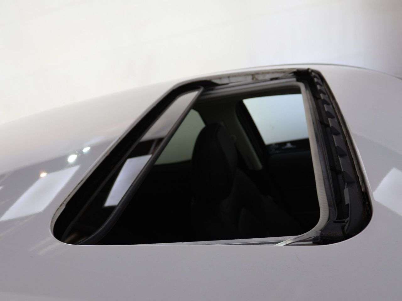 A 2018 MAZDA CX-5 2.2 SKYACTIV-D Sport Nav SUV 5dr Diesel Manual 4WD Euro 6 (s/s) (175 ps) A 2018 MAZDA CX-5 2.2 SKYACTIV-D Sport Nav SUV 5dr Diesel Manual 4WD Euro 6 (s/s) (175 ps)