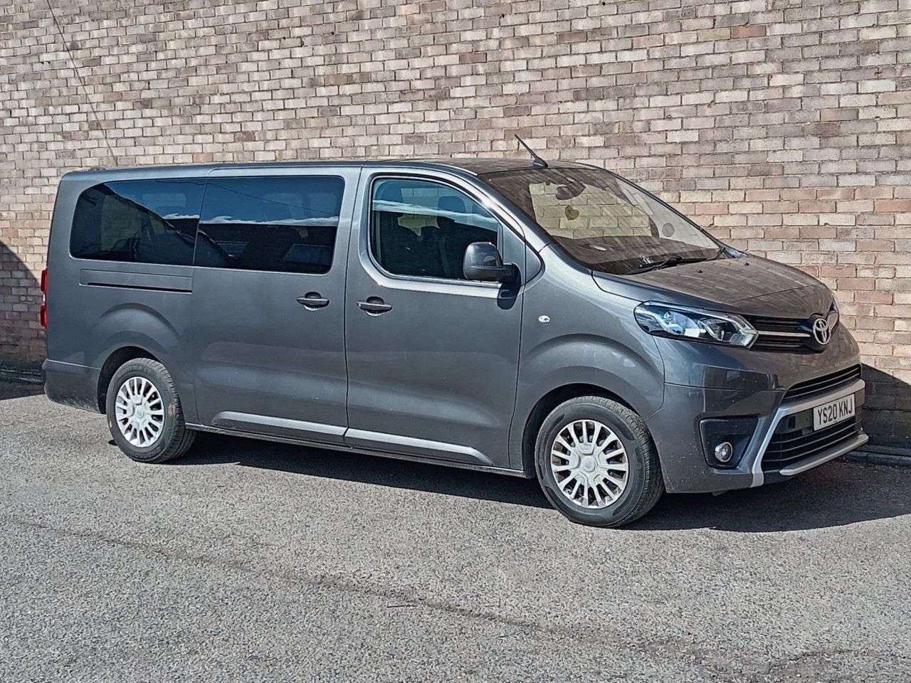 A 2020 TOYOTA PROACE VERSO 2.0D Shuttle Long MPV 5dr Diesel Manual LWB Euro 6 (s/s) (9 Seat) (150 ps) A 2020 TOYOTA PROACE VERSO 2.0D Shuttle Long MPV 5dr Diesel Manual LWB Euro 6 (s/s) (9 Seat) (150 ps)