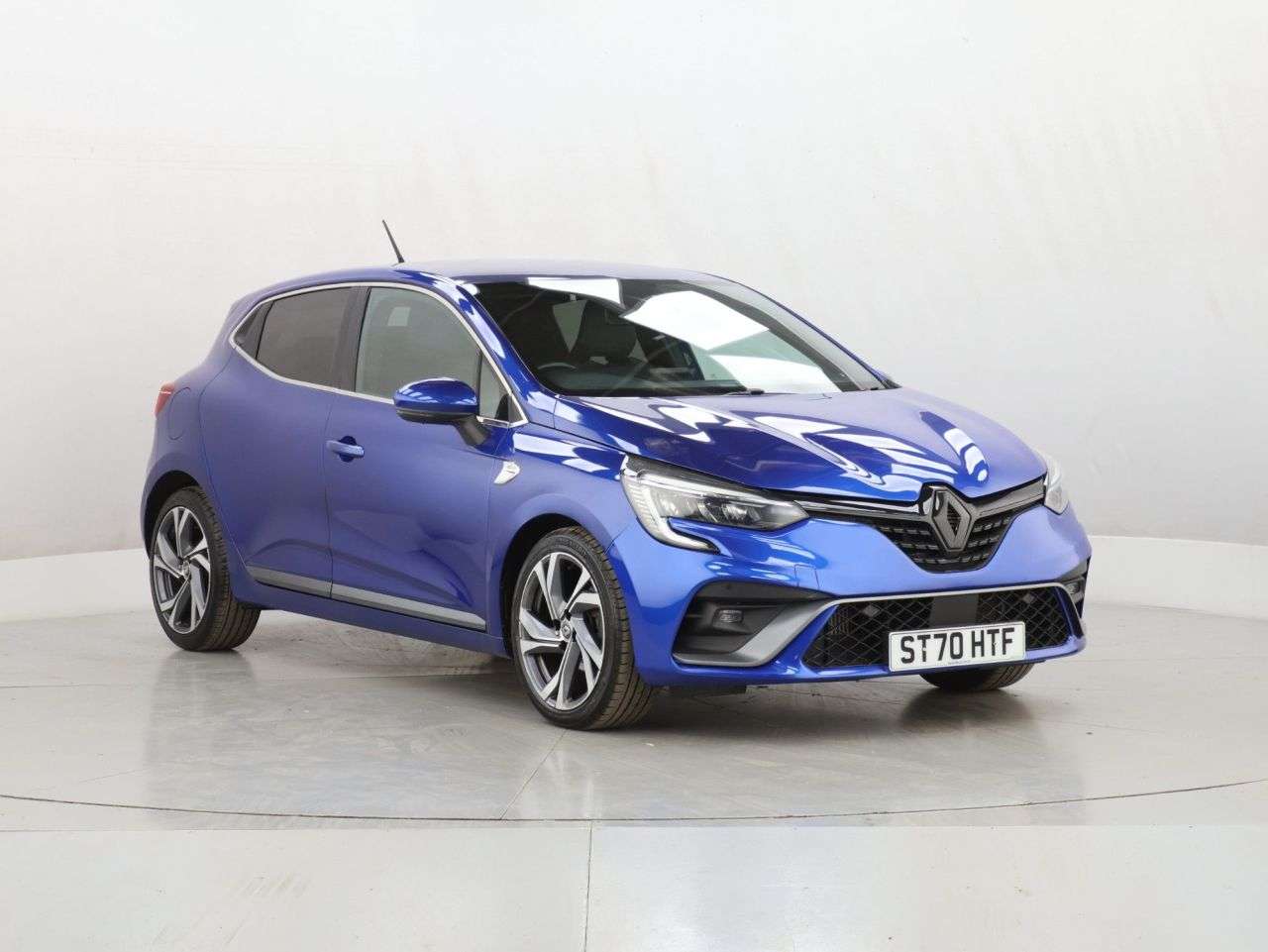 A 2020 RENAULT CLIO 1.0 TCe RS Line Hatchback 5dr Petrol Manual Euro 6 (s/s) (100 ps) A 2020 RENAULT CLIO 1.0 TCe RS Line Hatchback 5dr Petrol Manual Euro 6 (s/s) (100 ps)