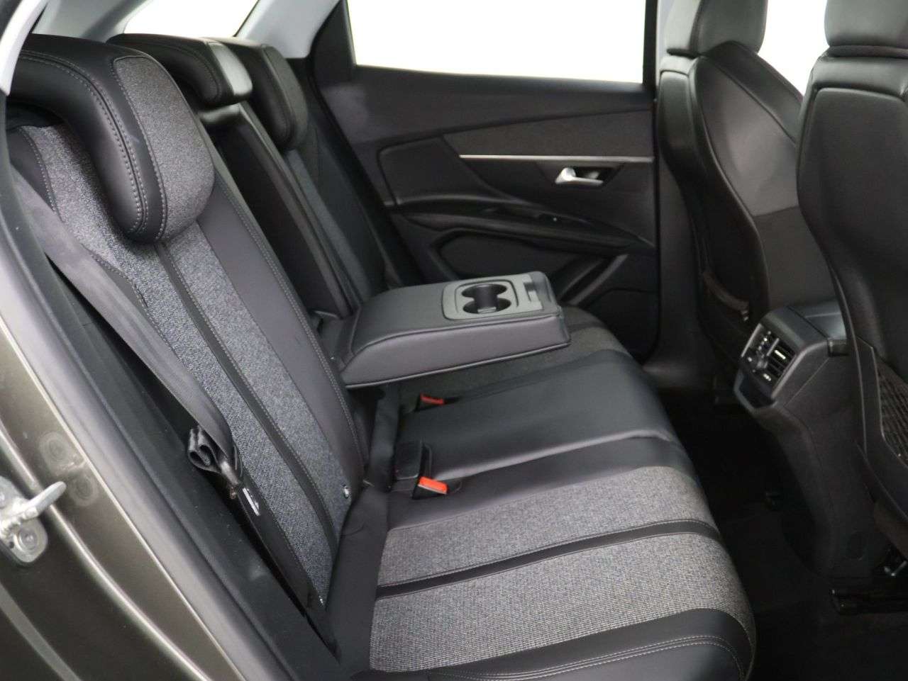 2018 PEUGEOT 3008 2018 PEUGEOT 3008