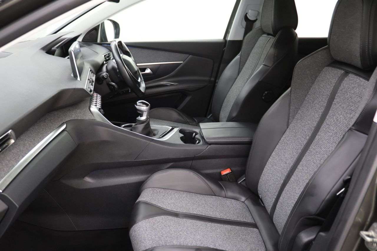 2018 PEUGEOT 3008 2018 PEUGEOT 3008